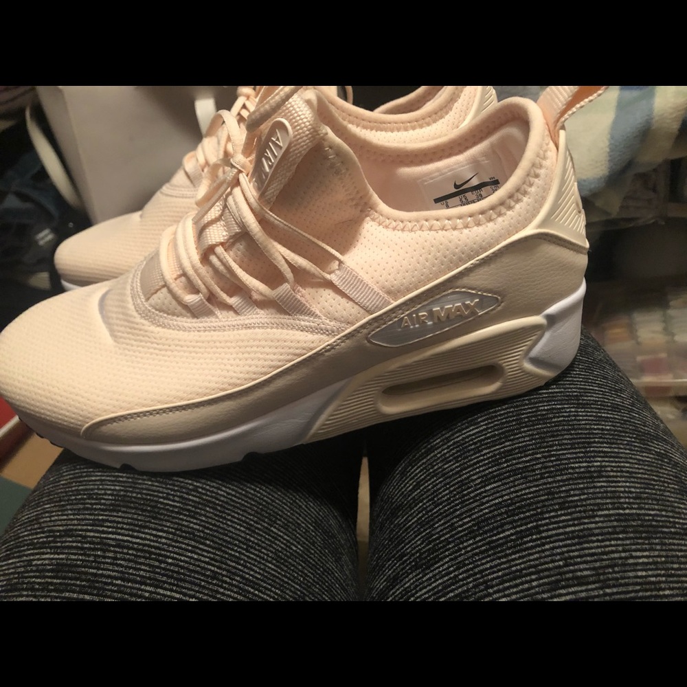 Nike women’s air max 90 ez